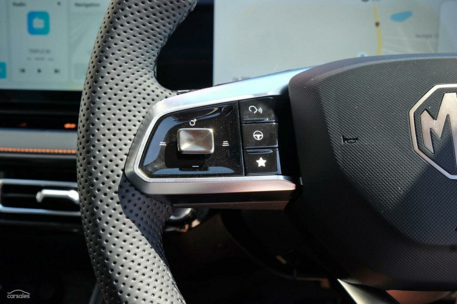 2026 MY25 MG HS AS33 Essence SUV Image 13