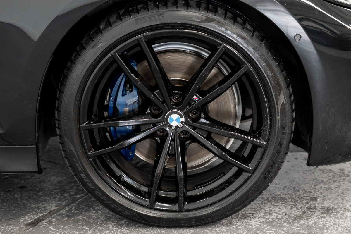 2019 BMW M3 40i Xdrive Sedan Image 6