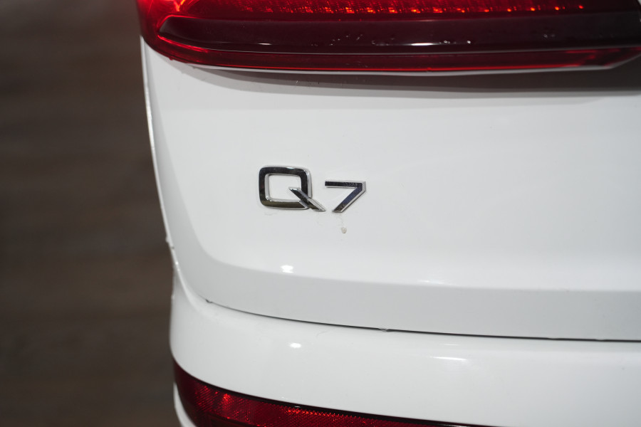 2021 Audi Q7 4M 55 TFSI S line SUV Image 9