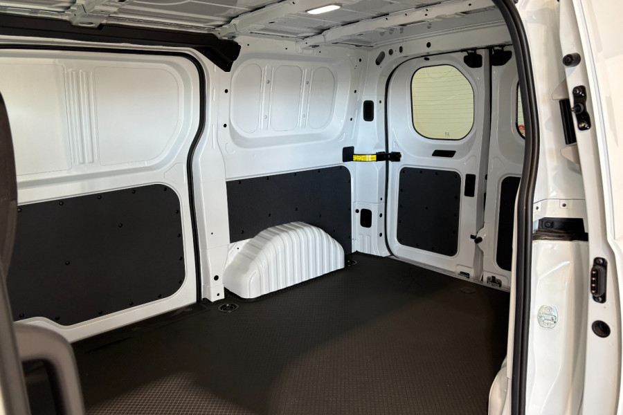 2024 LDV Deliver 7   Van Image 12