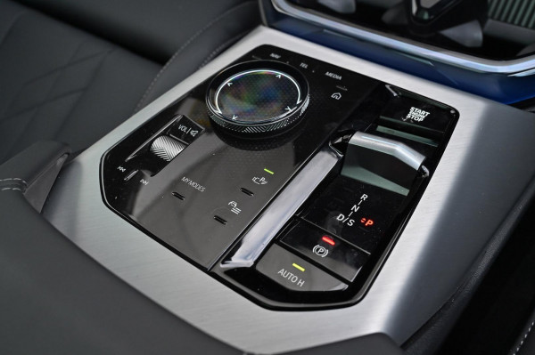 2025 BMW X3 G45 20 xDrive SUV image 19