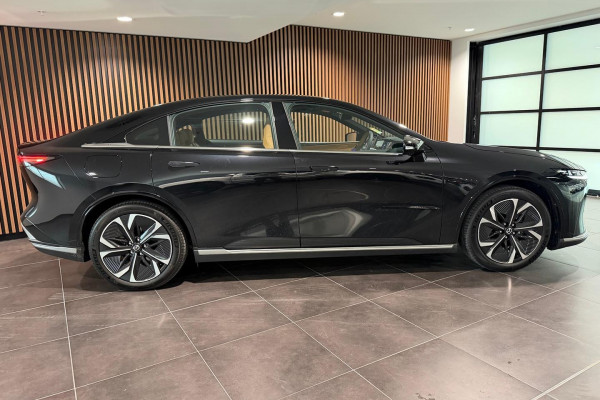 2026 Mazda 6e  Atenza Hatch Image 3
