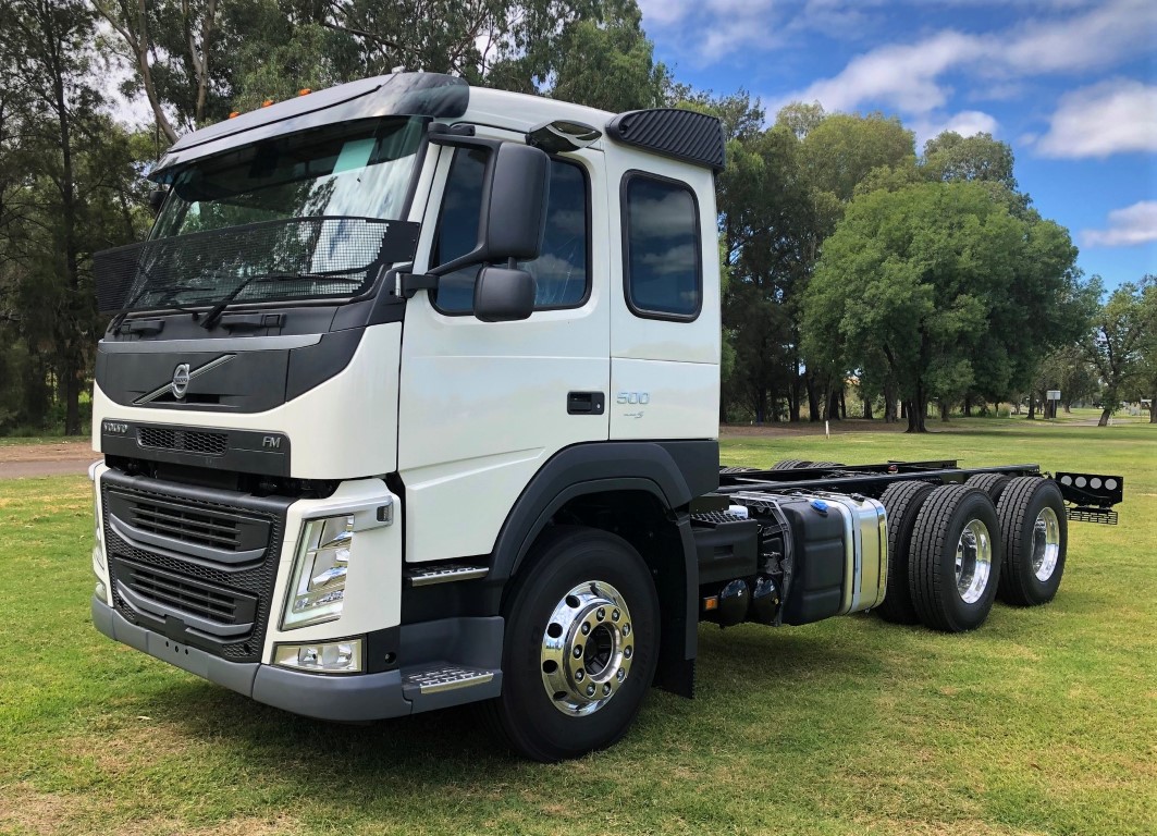 2021 MY20 Volvo FM TEMP Cab Chassis Image 5