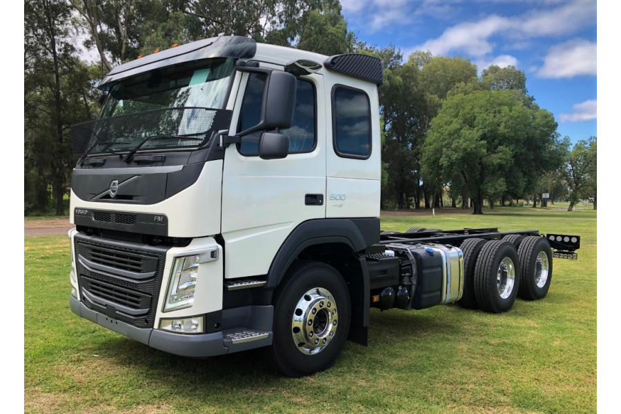 2021 MY20 Volvo FM TEMP Cab Chassis Image 5