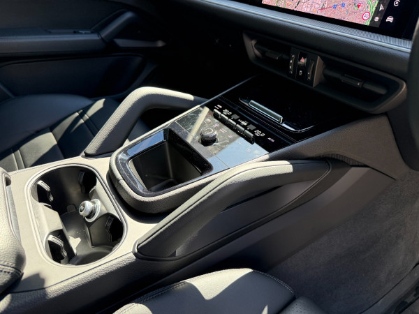 2024 Porsche Cayenne SUV image 14