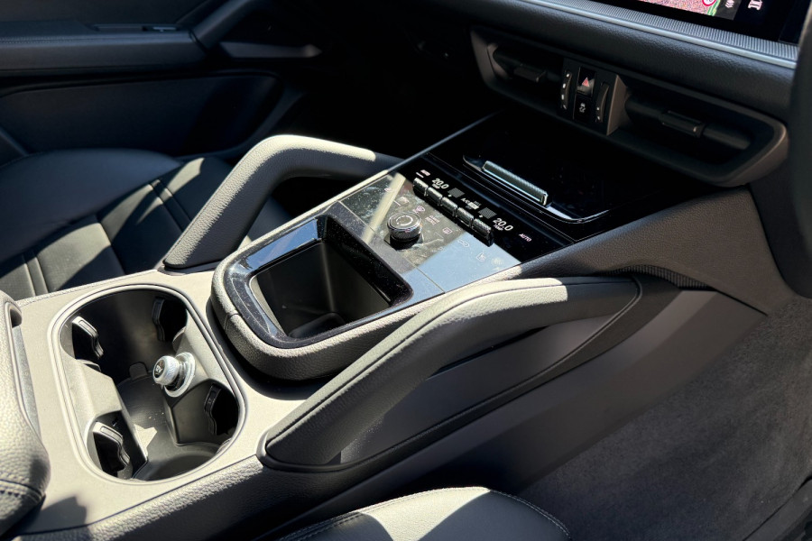 2024 Porsche Cayenne SUV