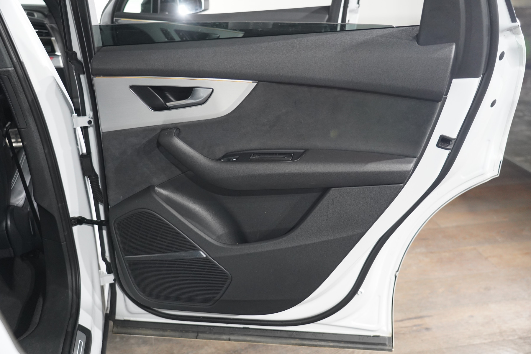 2023 Audi Q7 55 Tfsi S Line Quattro Mhev SUV Image 37