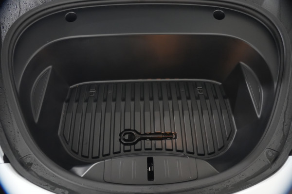2023 Tesla Model 3  Rear-Wheel Drive Sedan image 28