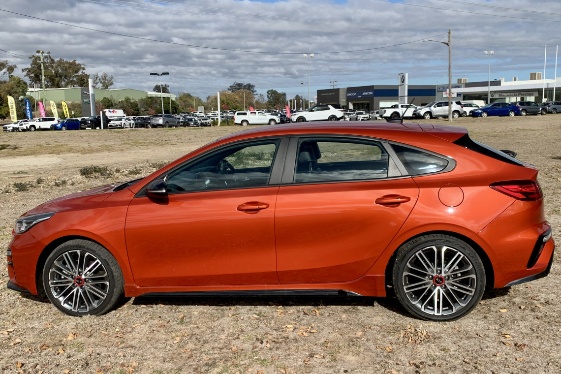 2020 MY1  Kia Cerato BD GT Hatch Image 14