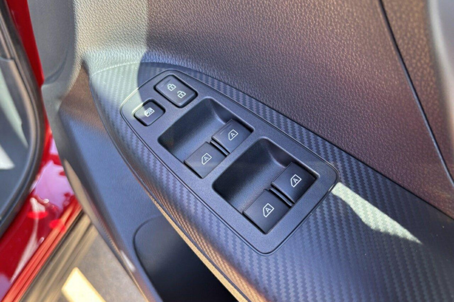 2024 Mitsubishi Eclipse Cross YB Black Edition SUV Image 18