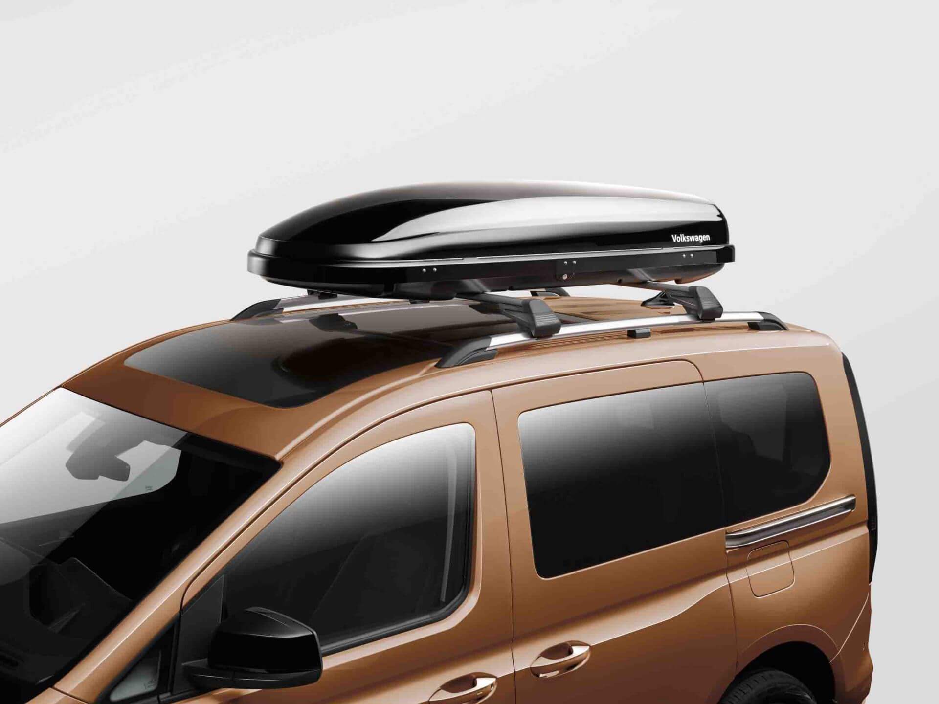 Roof box (340L and 460L capacities)