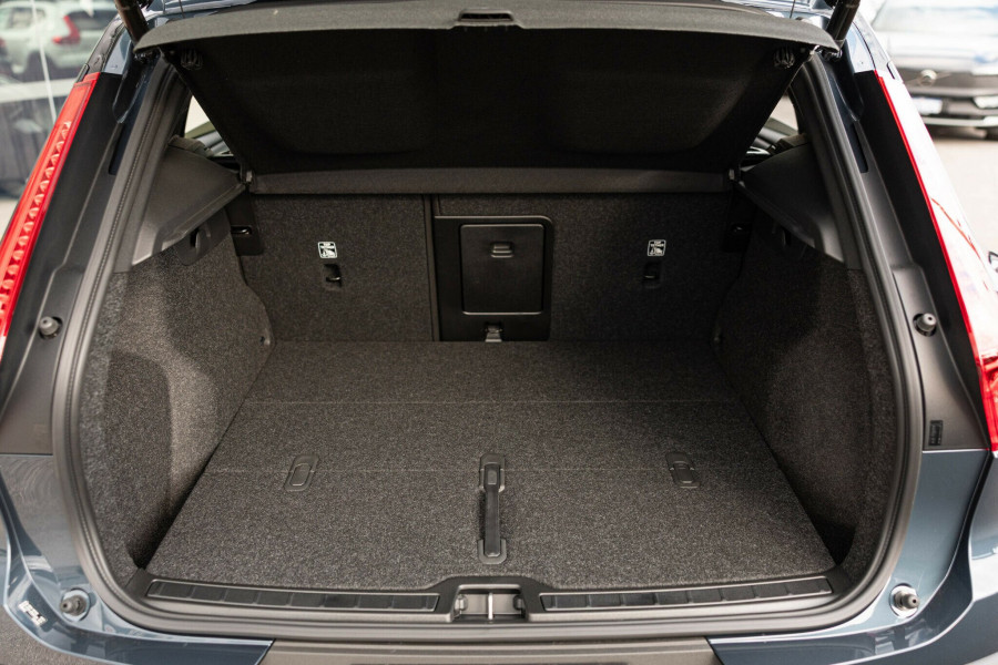 2026 Volvo EX40  Ultra Twin Motor Performance SUV Image 20
