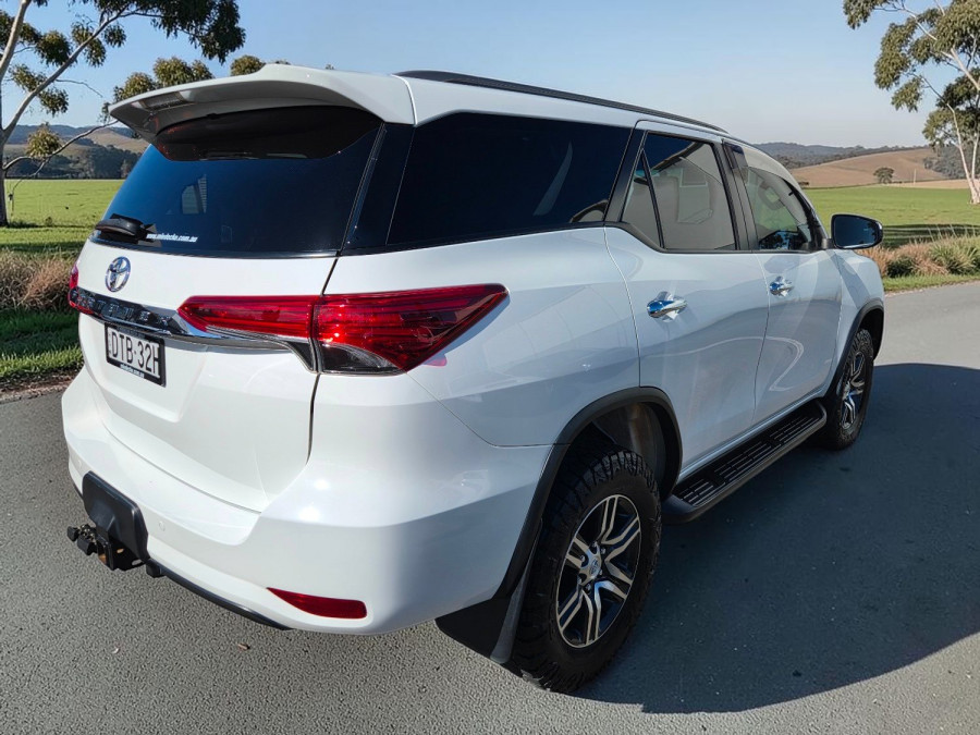 2017 Toyota Fortuner GUN156R GXL SUV Image 7