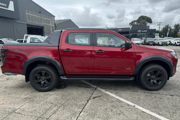 2026 MY25.5 Isuzu D-MAX RG X-TERRAIN Ute Image 3