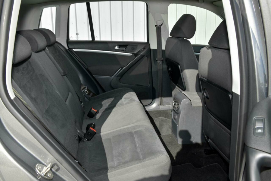 2015 MY16 Volkswagen Tiguan 5N 132TSI SUV Image 8