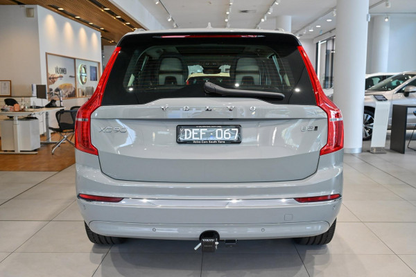 2023 MY24 Volvo XC90  Ultimate B5 Bright SUV Image 3