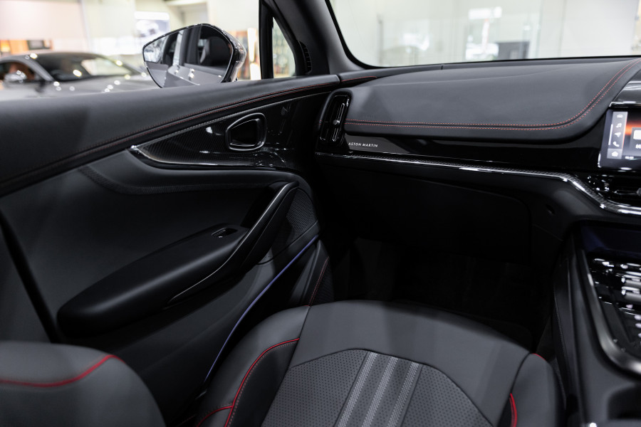 2025 Aston Martin DBX Wagon Image 58