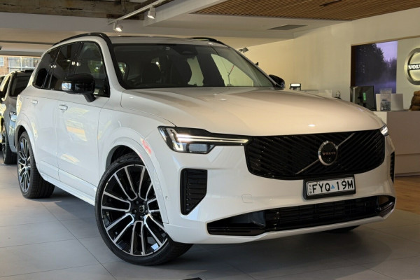 2025 Volvo XC90 L Series Ultra T8 Plug-In Hybrid SUV