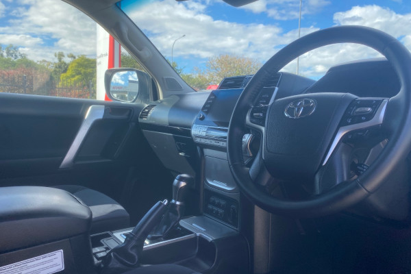 2020 Toyota LandCruiser Prado GDJ150R GXL SUV Image 10