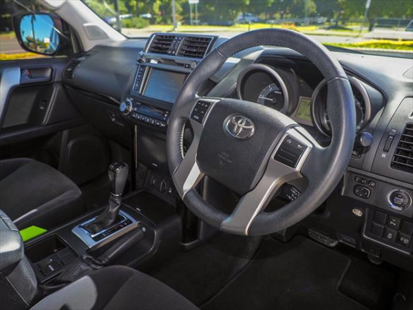 2017 Toyota Landcruiser Prado GDJ150R GXL Suv image 8