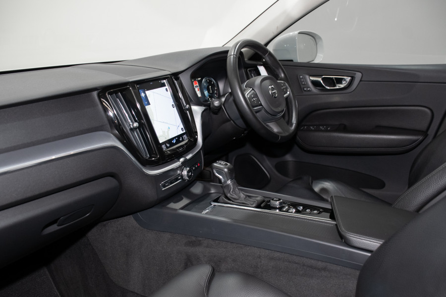 2019 Volvo XC60 UZ D4 Momentum SUV Image 23