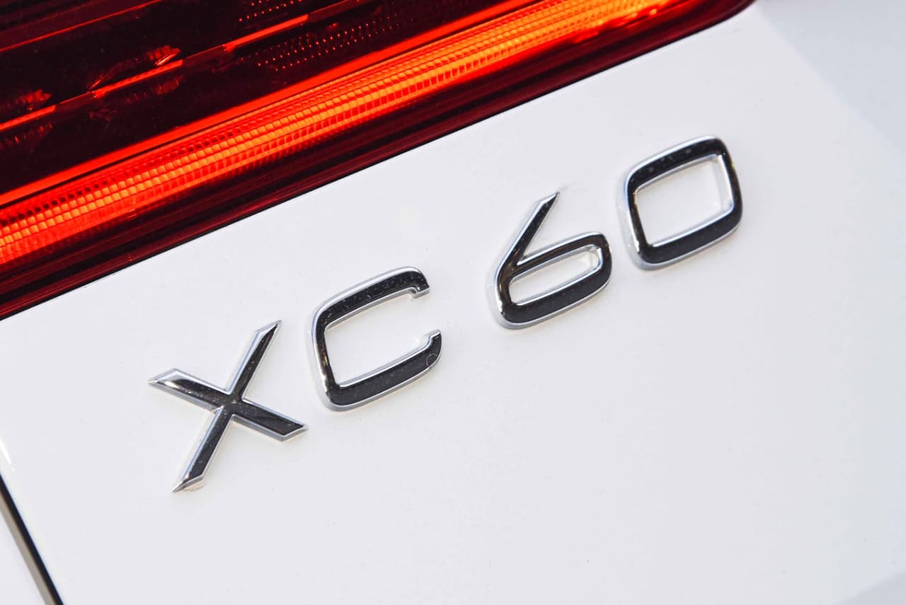 2020 Volvo XC60  MY21 D4 Inscription SUV Image 11