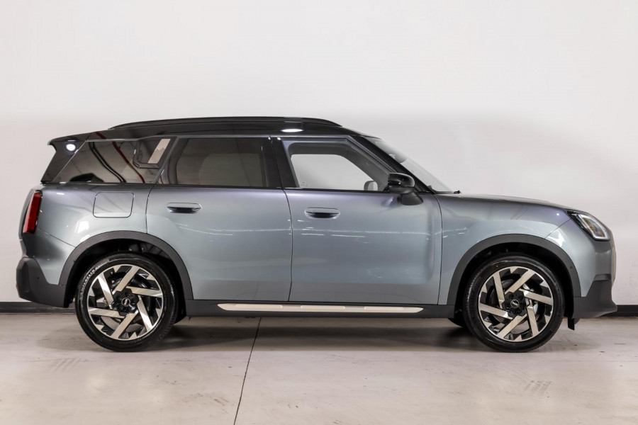 2025 MINI Countryman U25 C Favoured SUV