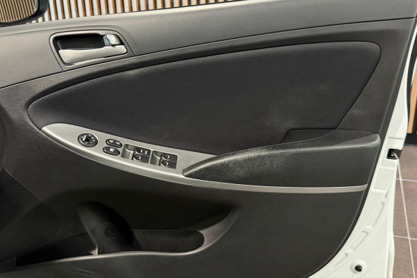 2019 Hyundai Accent RB6 Sport Hatch Image 11