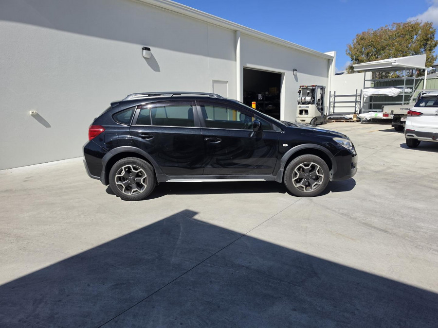 2014 Subaru XV G4-X 2.0i-S SUV Image 12