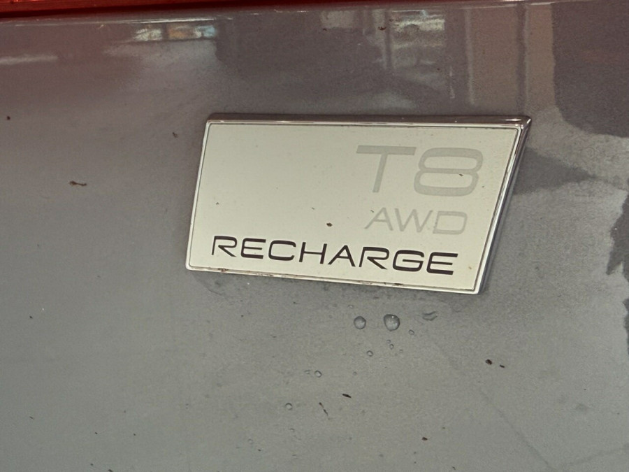 2022 Volvo XC60 UZ Recharge Plug-In Hybrid SUV Image 10