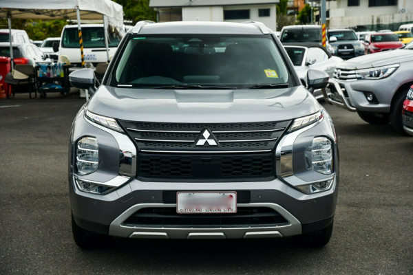 2024 Mitsubishi Outlander ZM LS SUV Image 5