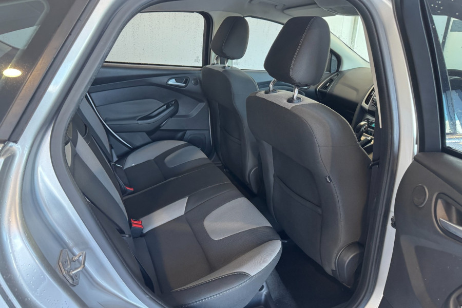 2015 MY14 Ford Focus LW MkII Sport Hatch Image 6