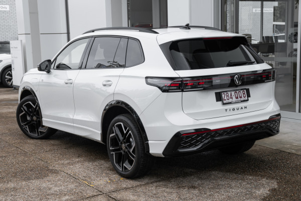 2026 Volkswagen Tiguan CT 200TSI eHybrid R-Line SUV Image 2