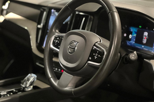 2022 Volvo XC60 UZ B5 Inscription SUV Image 13