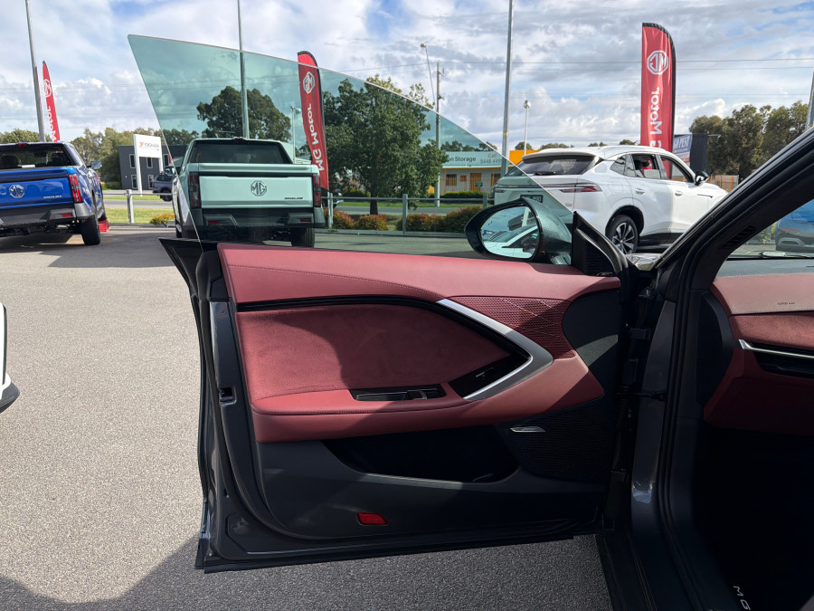 2025 MG MG7  Essence Sedan Image 20