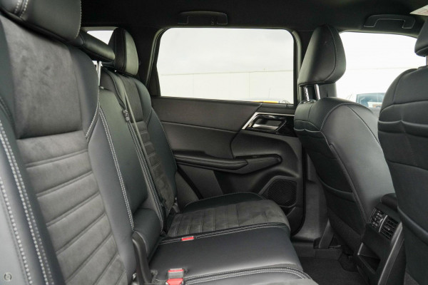2025 Mitsubishi Outlander ZM LS SUV Image 5