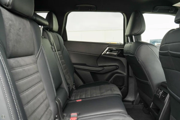 2025 Mitsubishi Outlander ZM LS SUV Image 5