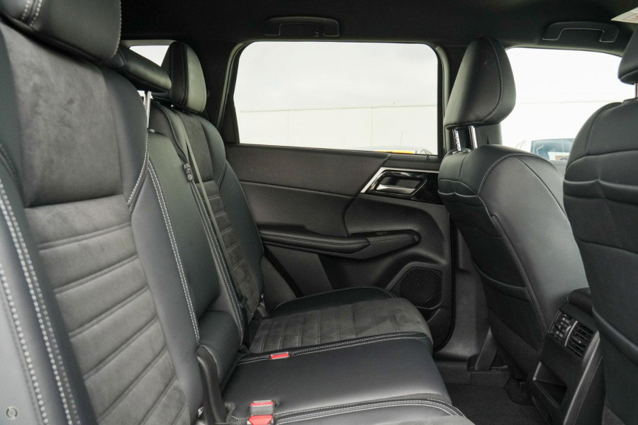 2025 Mitsubishi Outlander ZM LS SUV Image 5