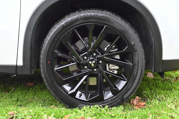 2024 Mitsubishi Outlander ZM Black Edition SUV image 23