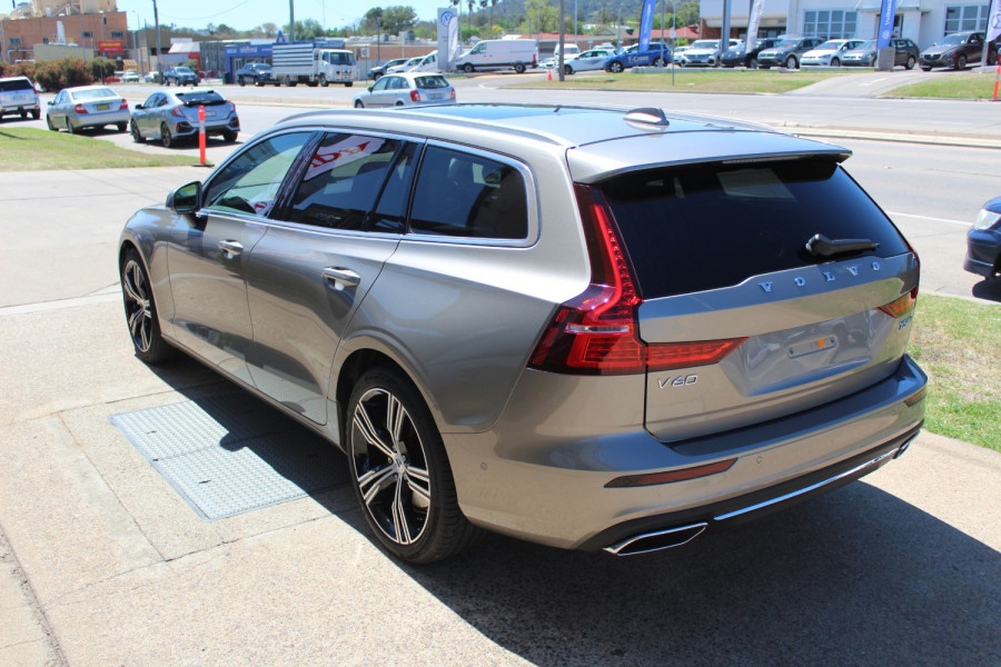 2020 Volvo V60 F-Series T5 Inscription Wagon Image 7