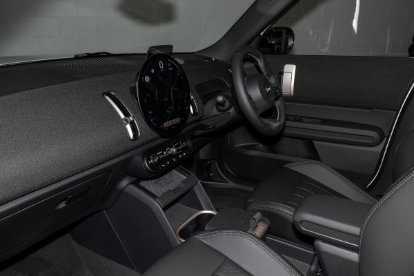 2026 MINI Countryman U25 C Favoured SUV