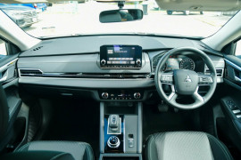 2024 Mitsubishi Outlander ZM ES SUV