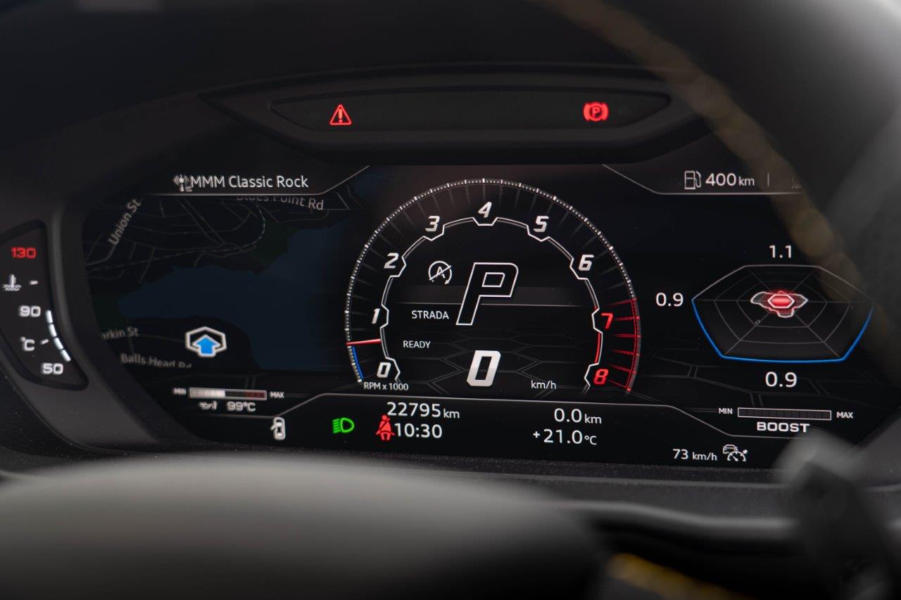 2022 Lamborghini Urus SUV Image 13