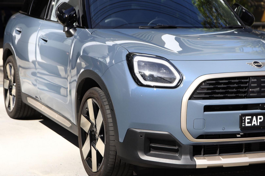 2026 MY25 MINI Countryman U25 S Favoured SUV