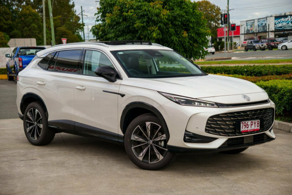 2025 MG HS AS33 Essence SUV Image 1