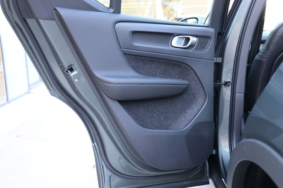 2026 Volvo XC40 XZ Plus B4 SUV Image 25