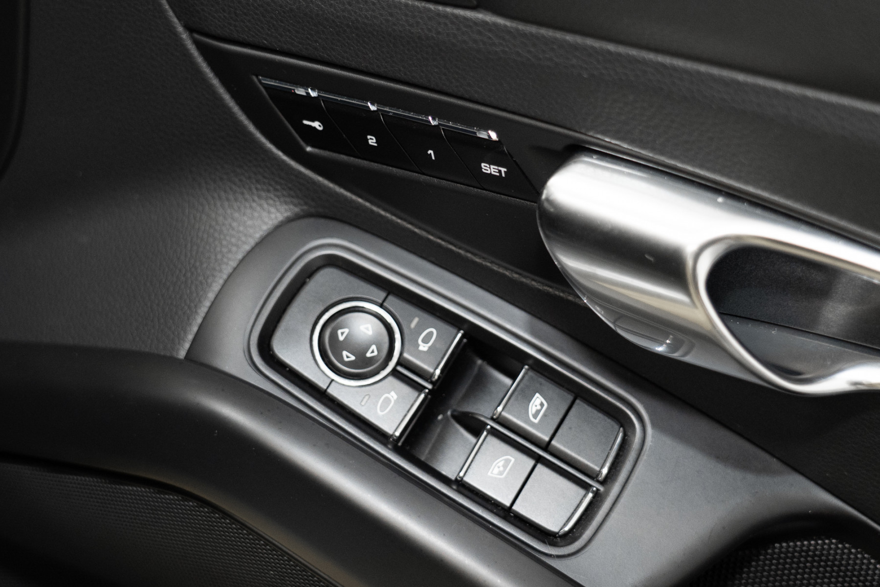 2015 Porsche Cayman Coupe Image 11