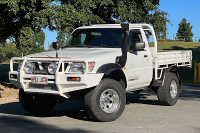 1999 Nissan Patrol GQ DX Cab chassis Image 2