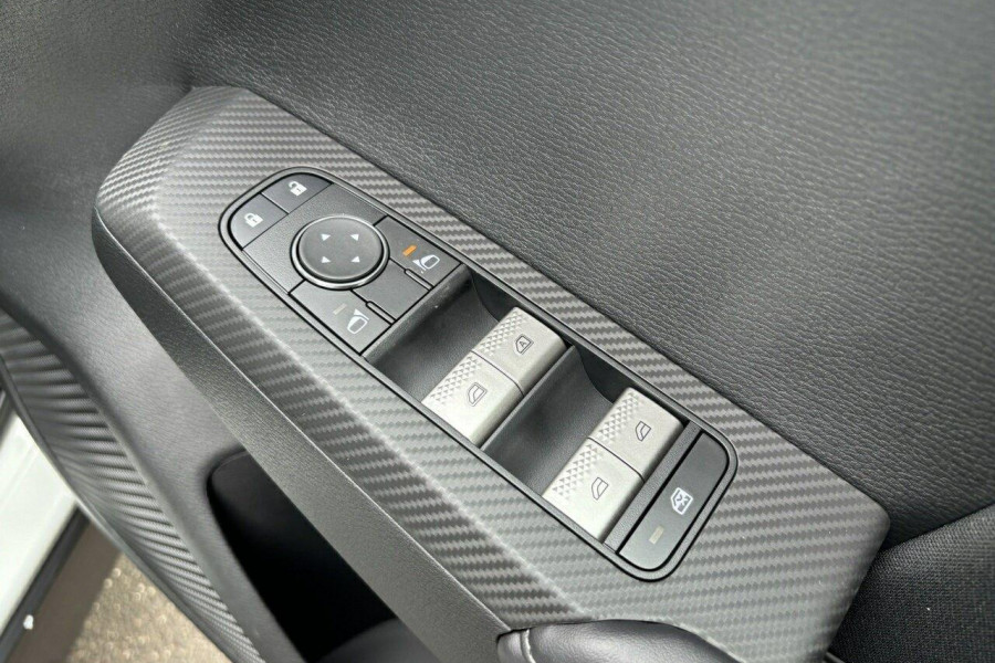 2024 Mitsubishi Outlander ZM ES SUV Image 17