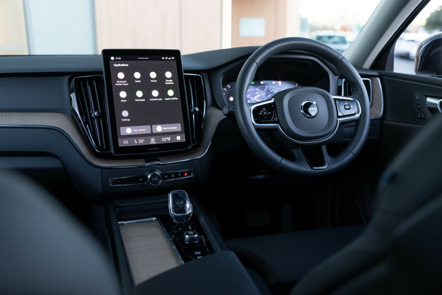 2025 MY26 Volvo XC60 UZ Plus B5 Bright SUV Image 12